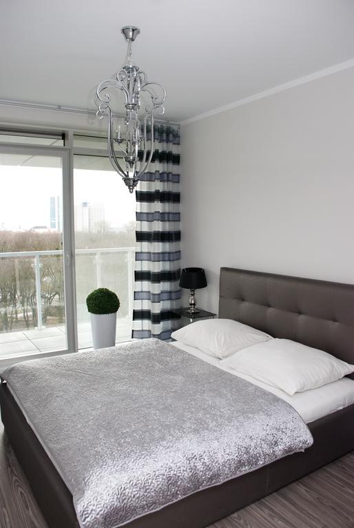Apartamenty I.M.A Towarowa Posen Zimmer foto